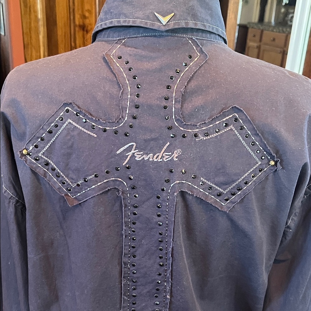 Fender Rare Embroidered Distressed Long Sleeve - Picture 6 of 11
